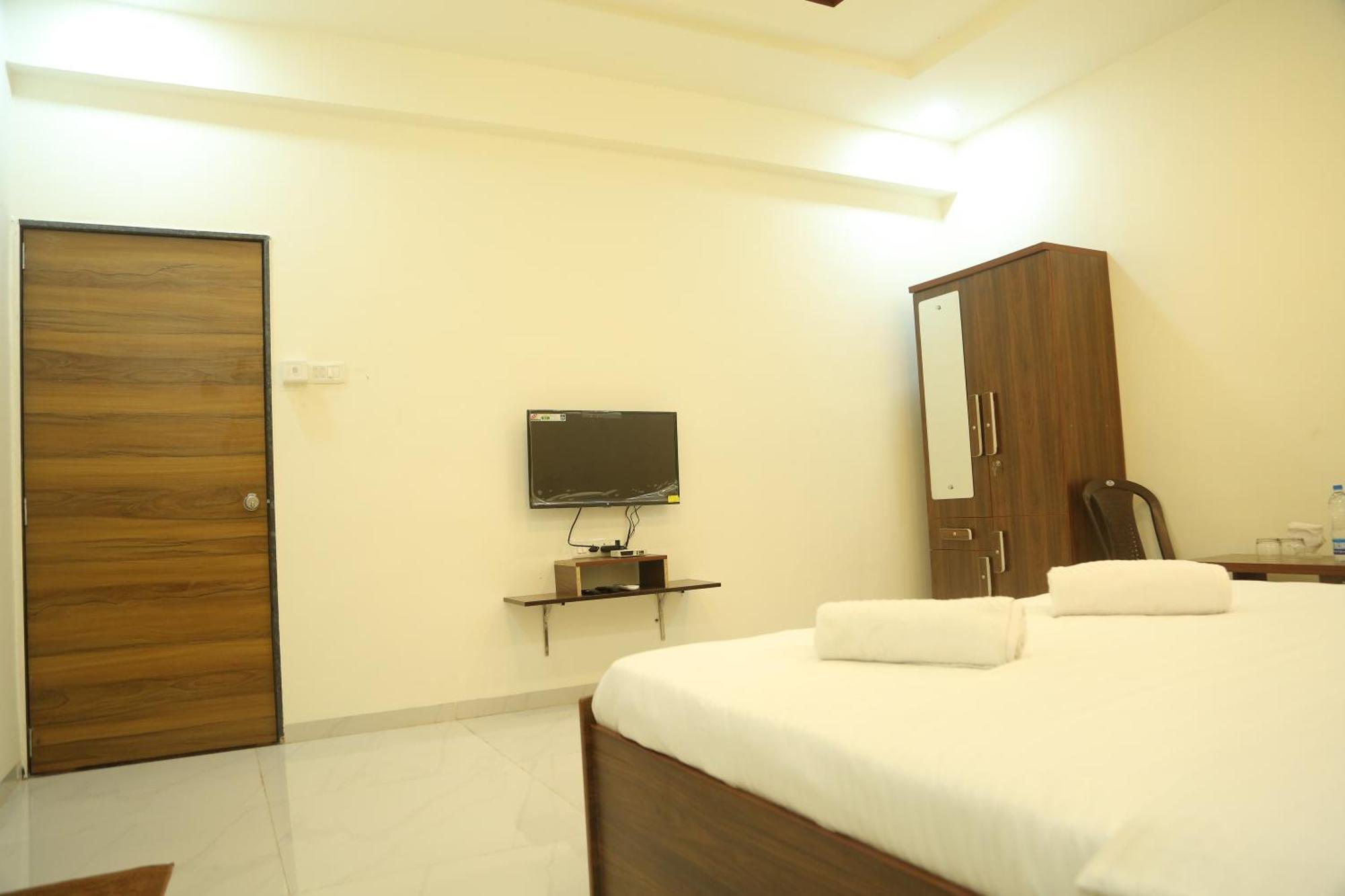 Rudraksh Nagthane Satara Esterno foto