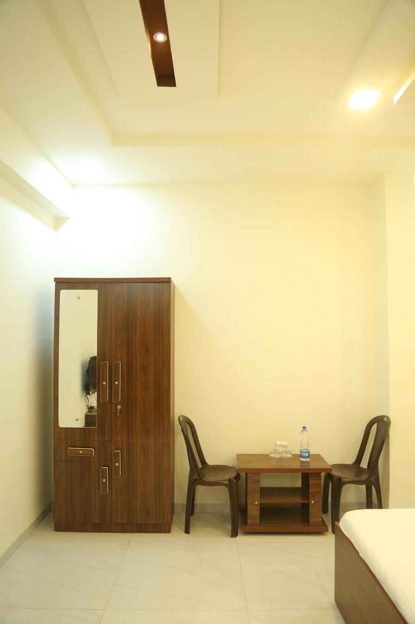 Rudraksh Nagthane Satara Esterno foto